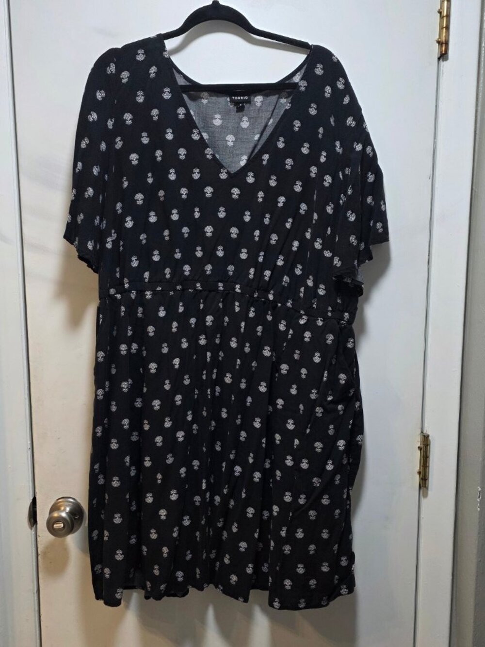 EUC Torrid Size 4 Mini Dress